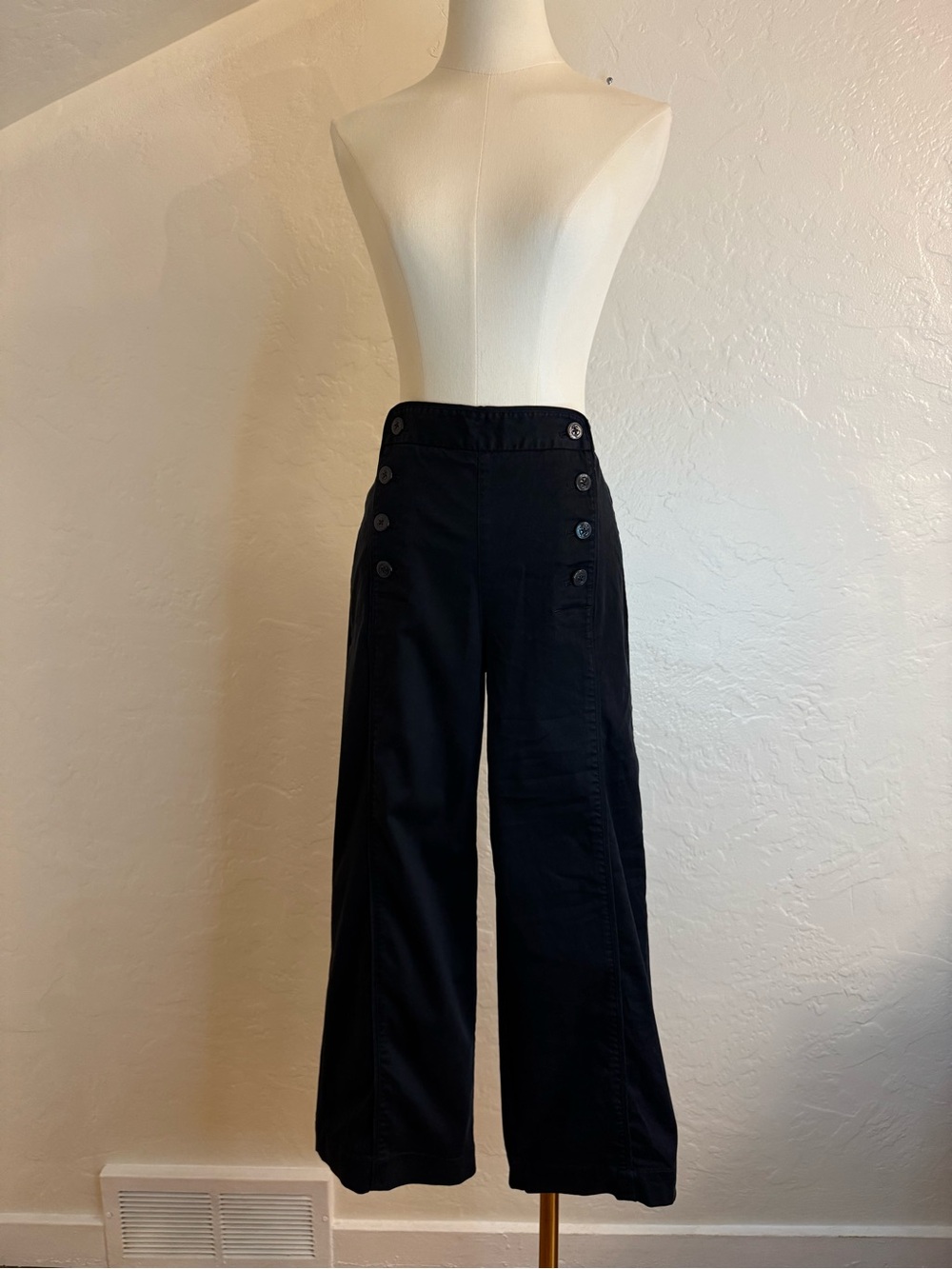 Aritzia Talula Black Sailor Wide-Leg Cropped Pants – Size 4